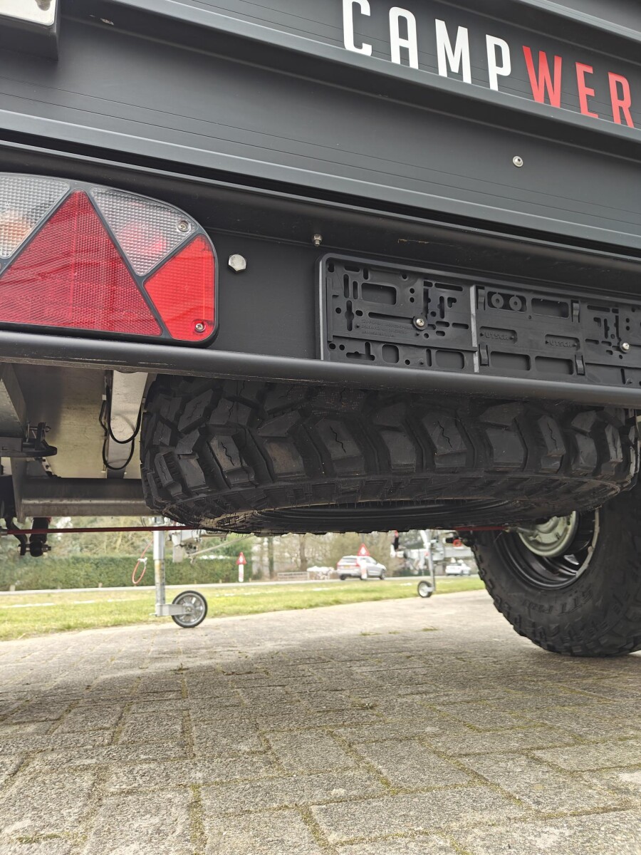 Ersatzrad für Offroader + Halter